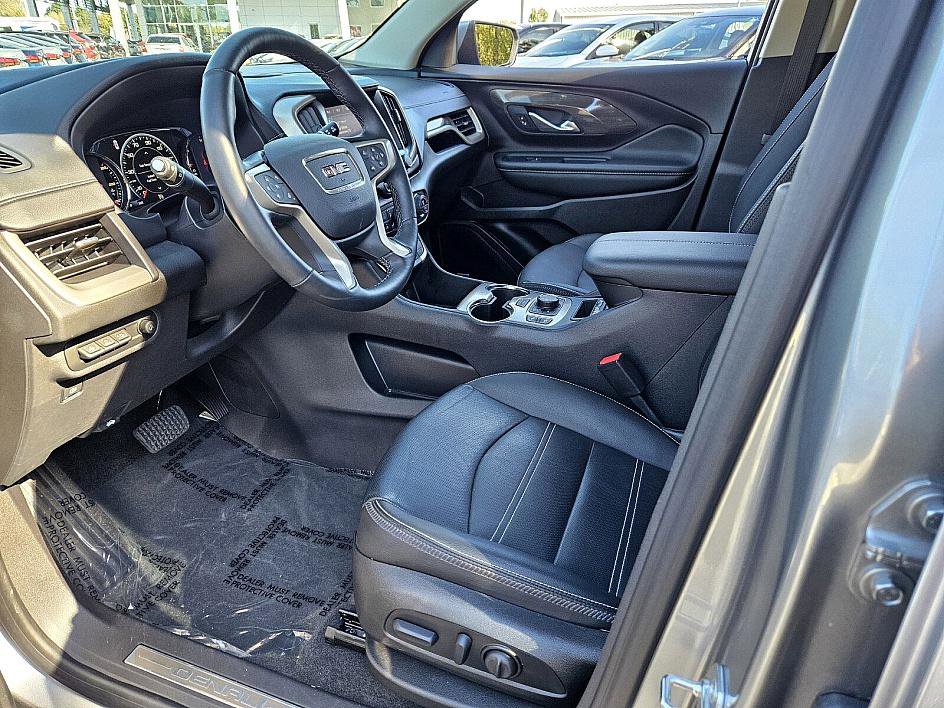 Used 2024 GMC Terrain Denali image 7