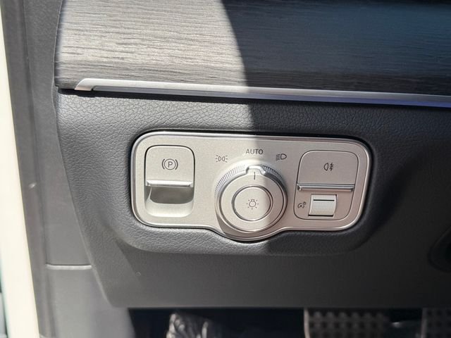 New 2026 Mercedes-Benz GLS 450 4MATIC image 18