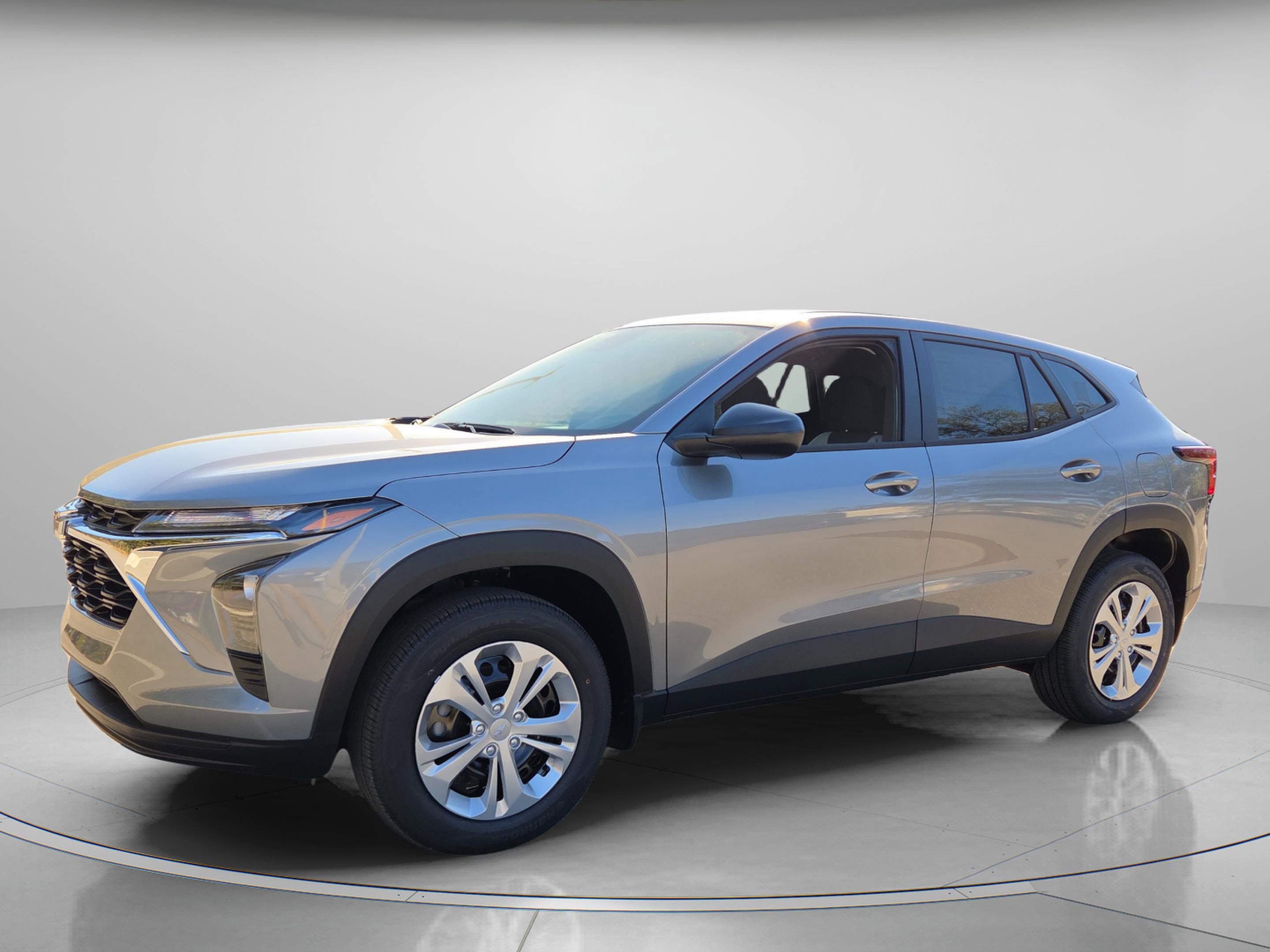 New 2026 Chevrolet Trax LS image 3