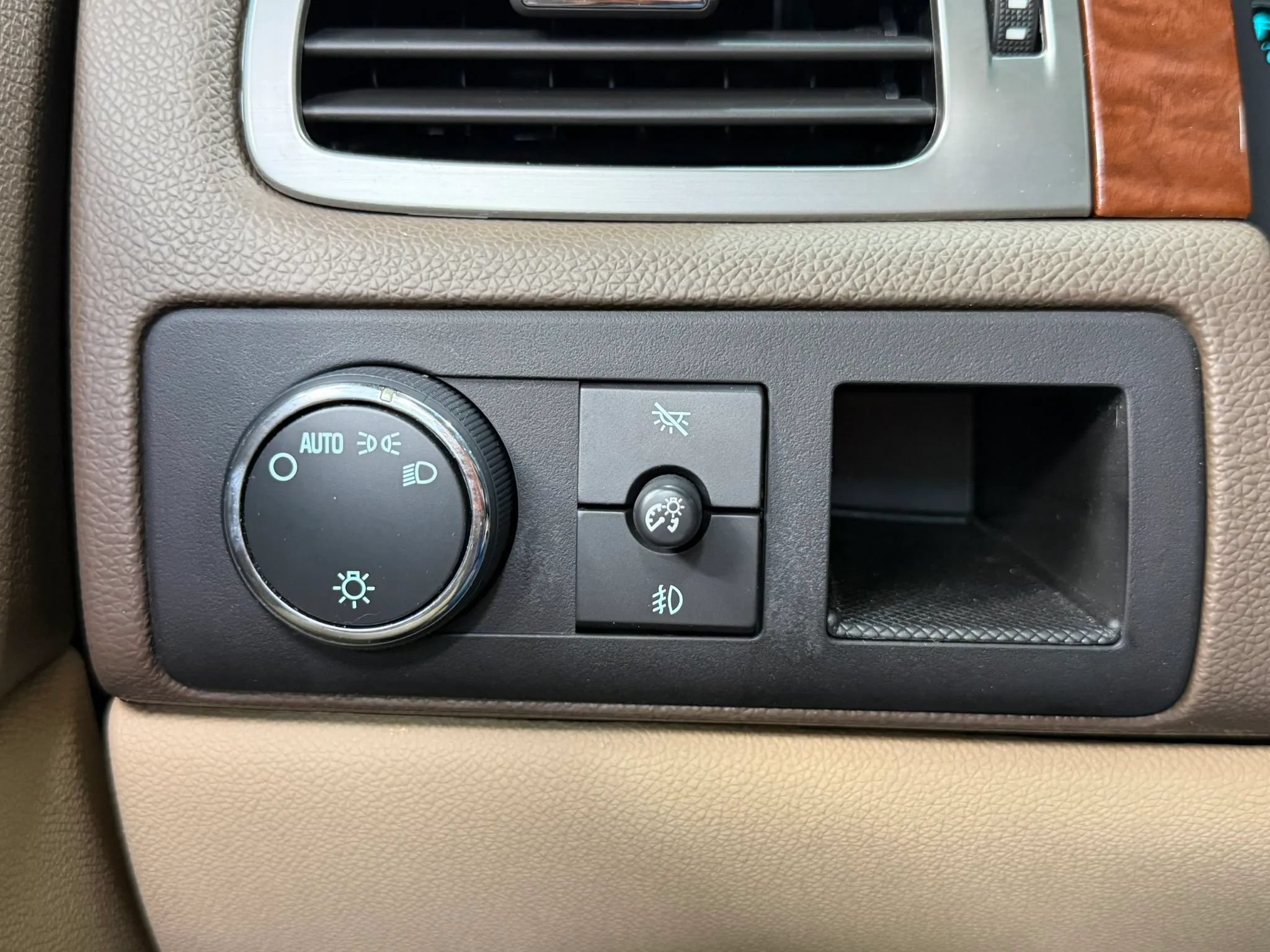 Used 2007 GMC Yukon XL 2500 SLE RWD image 26
