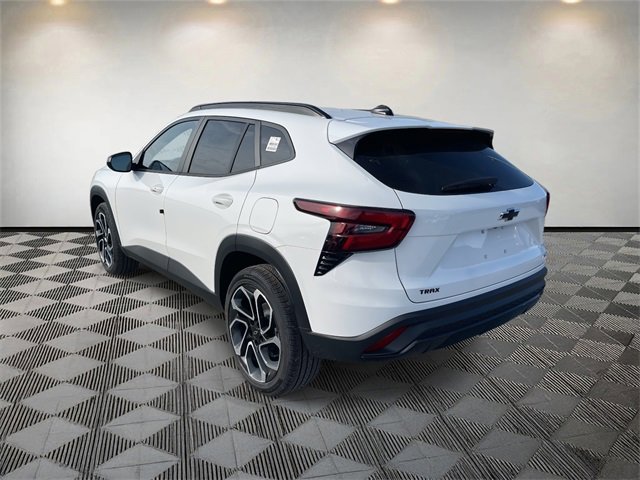 New 2026 Chevrolet Trax RS w/ Sunroof Package image 3