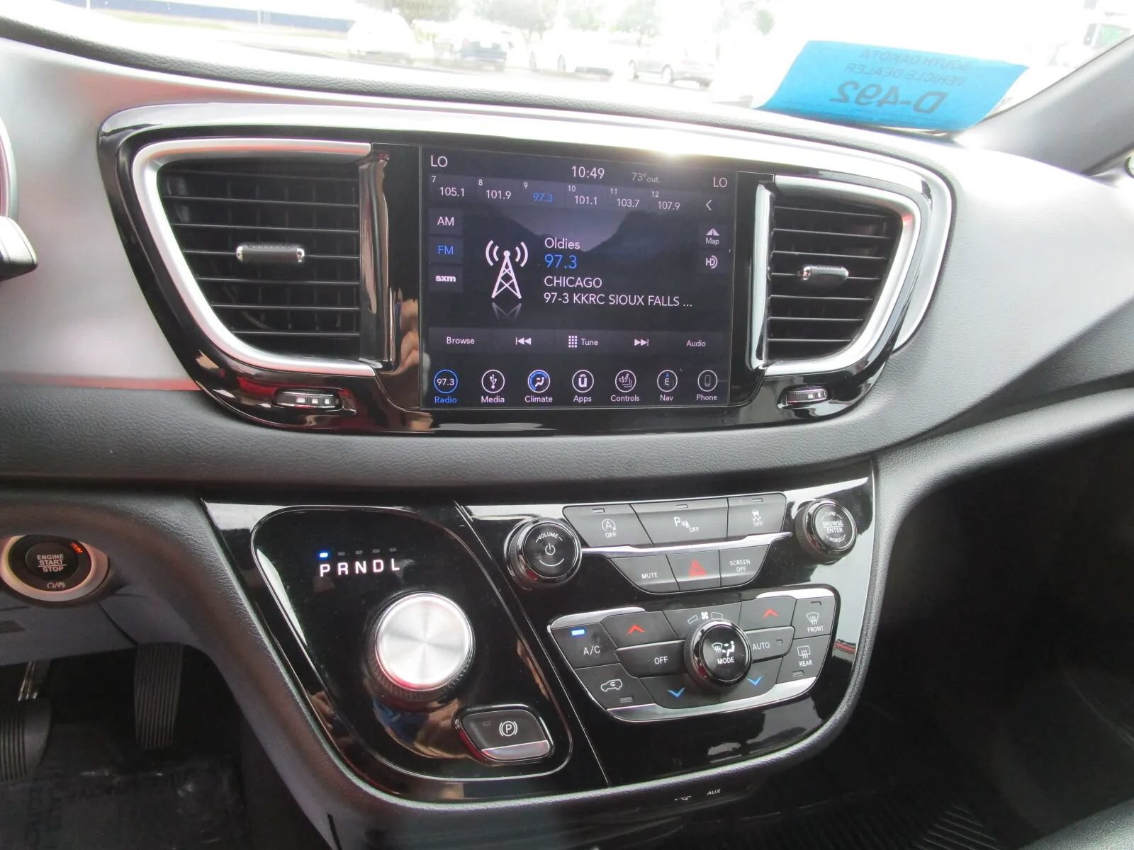 Used 2018 Chrysler Pacifica Touring-L FWD image 18