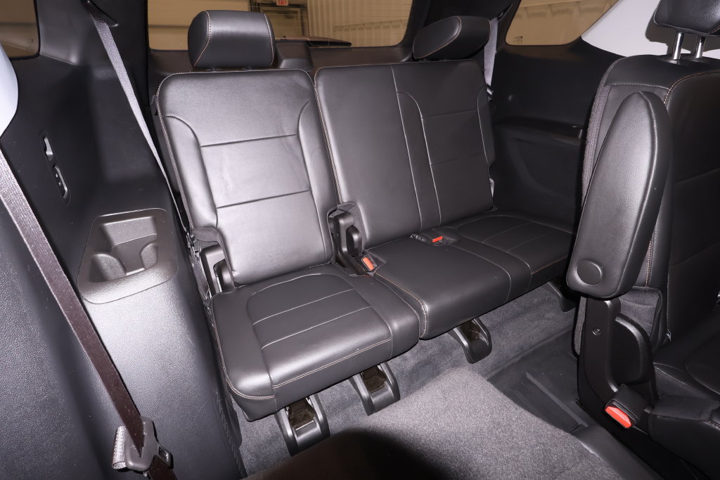 Used 2020 Chevrolet Traverse LT w/ LPO, Floor Liner Package AWD/4WD image 21