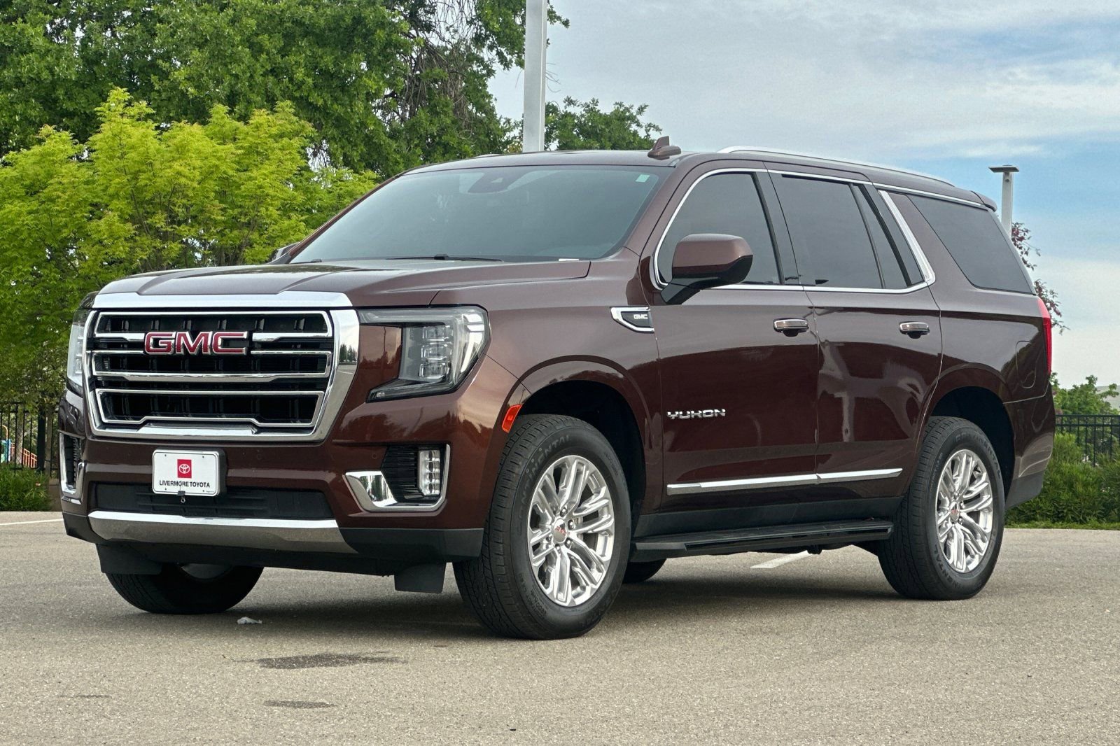 Used 2023 GMC Yukon SLT image 8