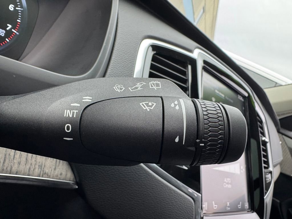Used 2022 Volvo XC90 T6 Inscription w/ Advanced Package image 11