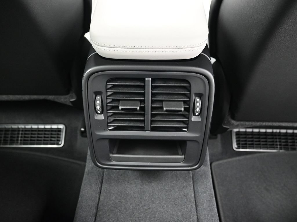New 2026 Porsche Taycan 4S AWD/4WD image 8