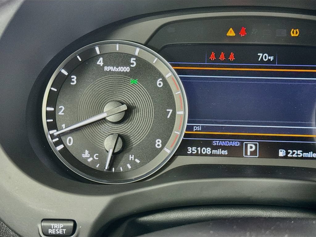 Certified 2023 INFINITI QX50 Luxe FWD image 17