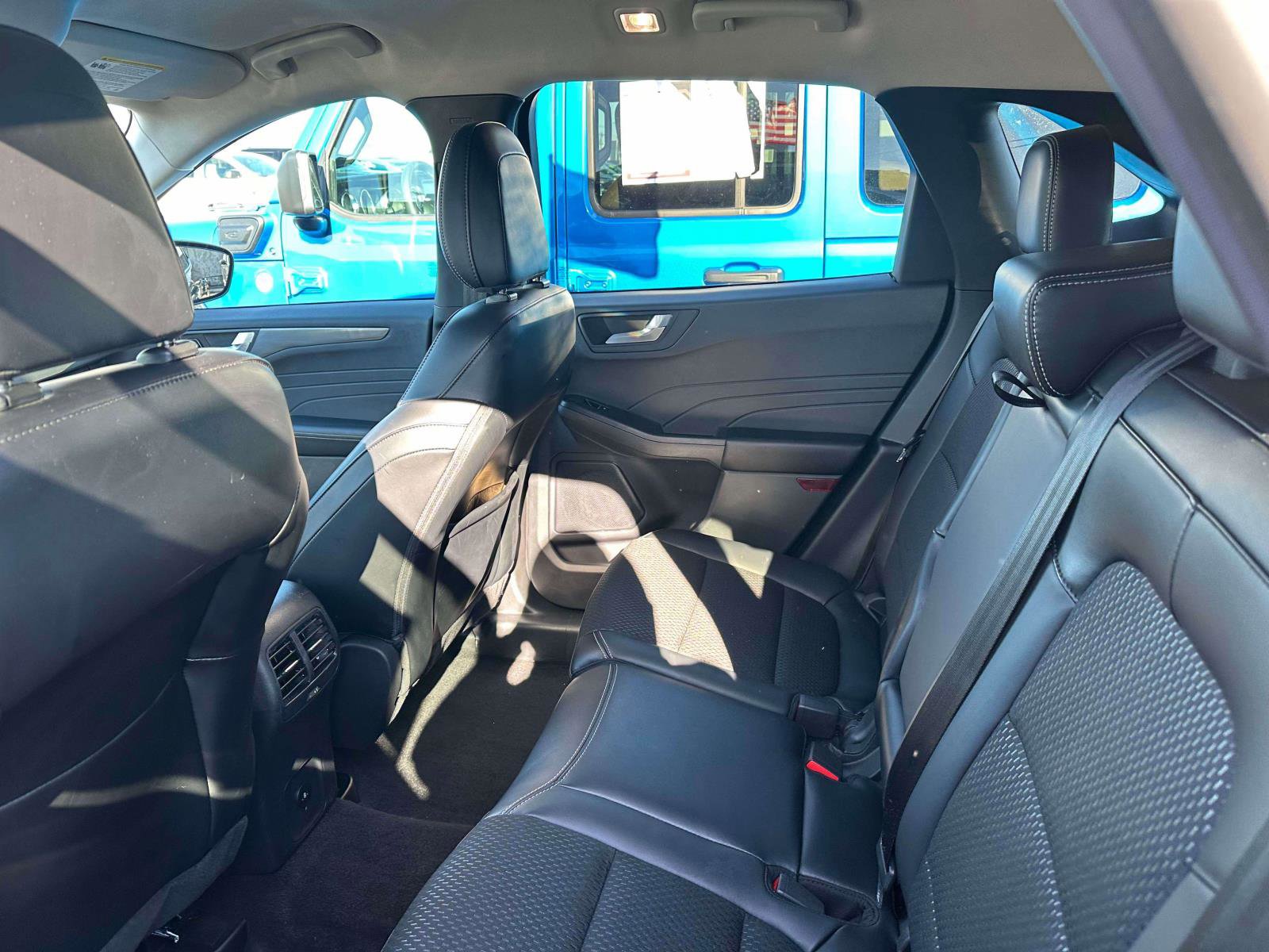 Used 2024 Ford Escape SE image 9