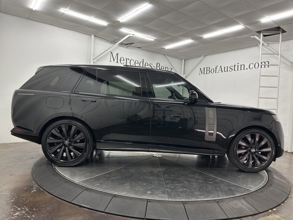 Used 2023 Land Rover Range Rover SV image 9