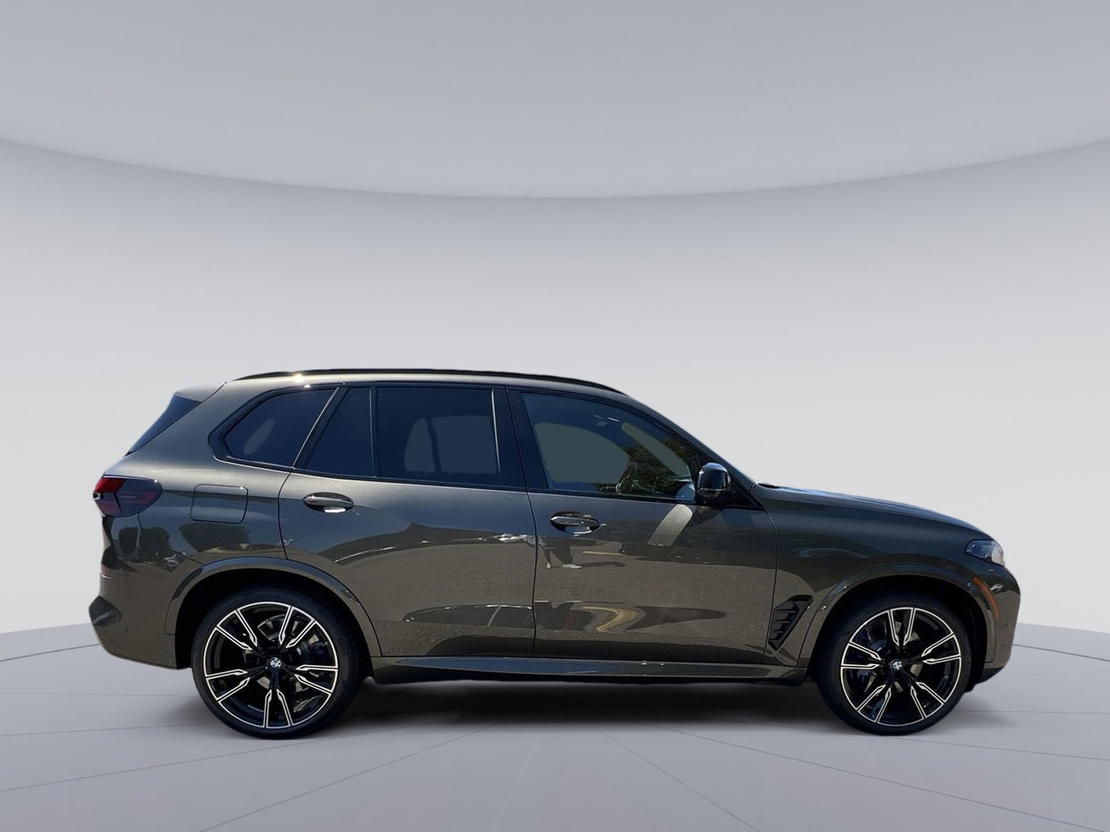 New 2026 BMW X5 M60i image 6