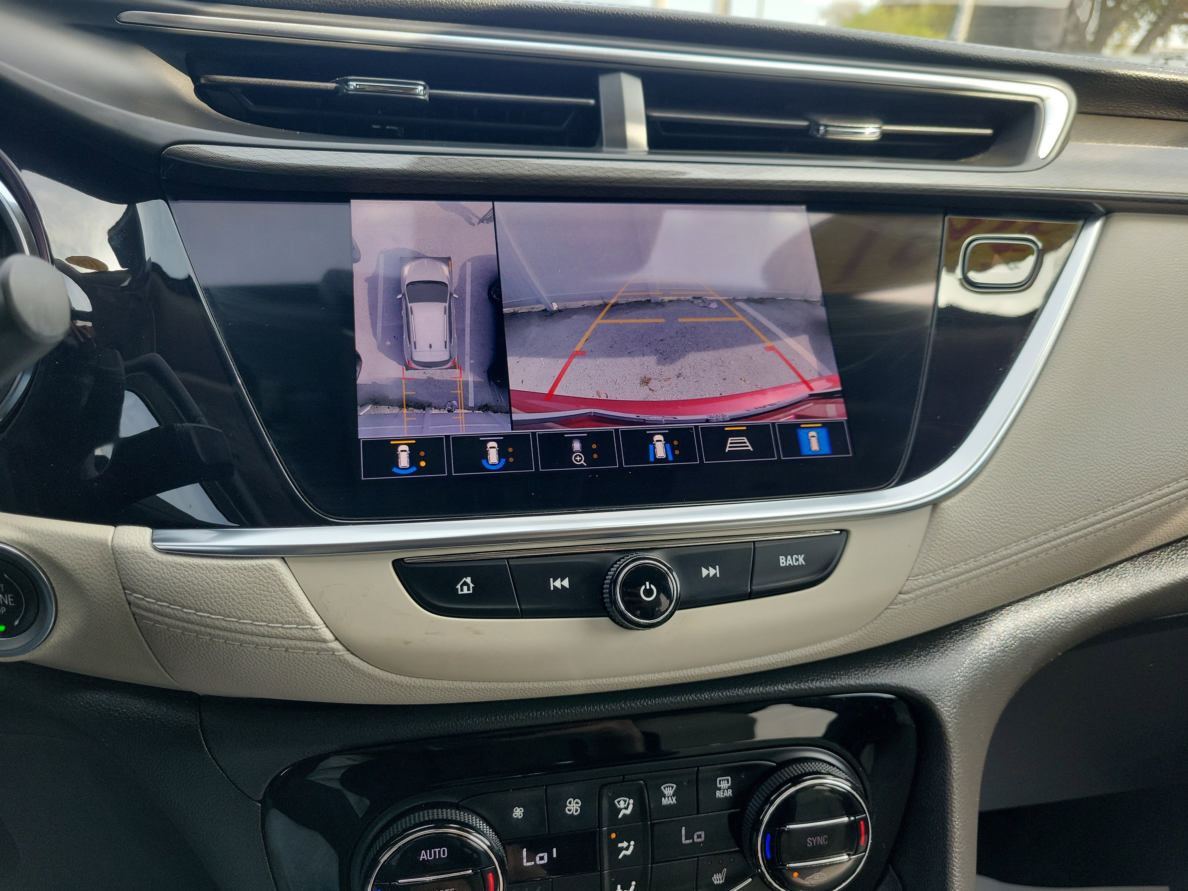 Certified 2021 Buick Encore GX Essence w/ Advanced Technology Package image 24