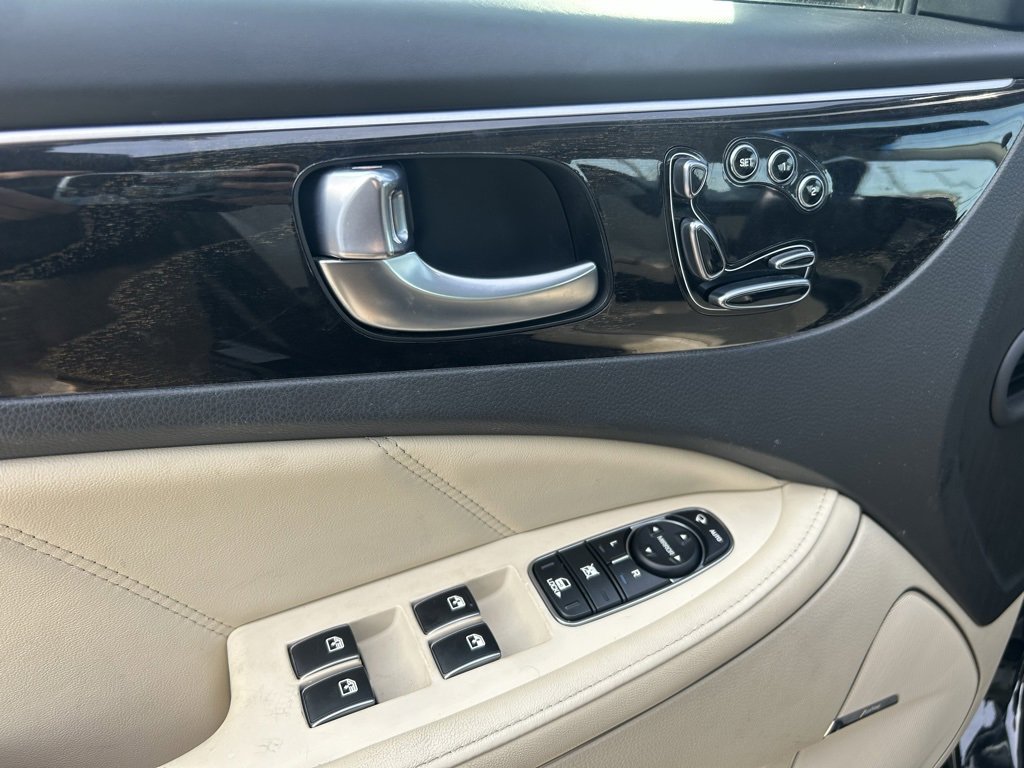 Used 2016 Hyundai Equus Ultimate image 9