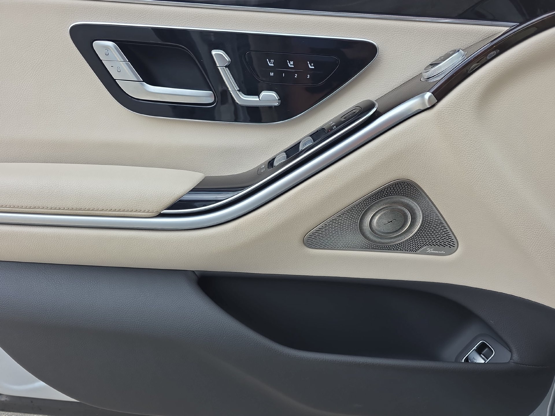 Used 2022 Mercedes-Benz S 500 4MATIC image 25