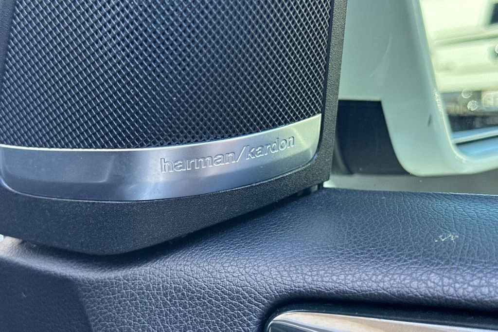 Used 2016 Mercedes-Benz GL 550 4MATIC image 21