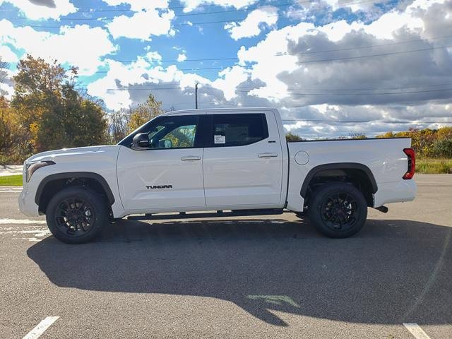 New 2026 Toyota Tundra SR5 image 8