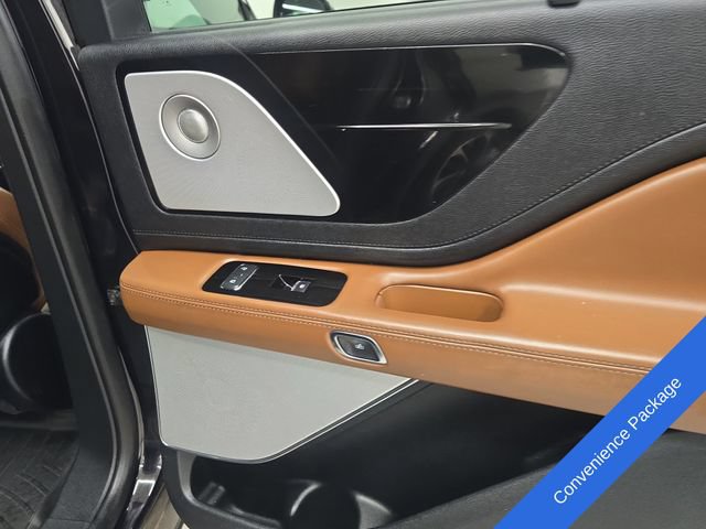 Used 2020 Lincoln Aviator Reserve w/ Equipment Group 202A AWD/4WD image 15