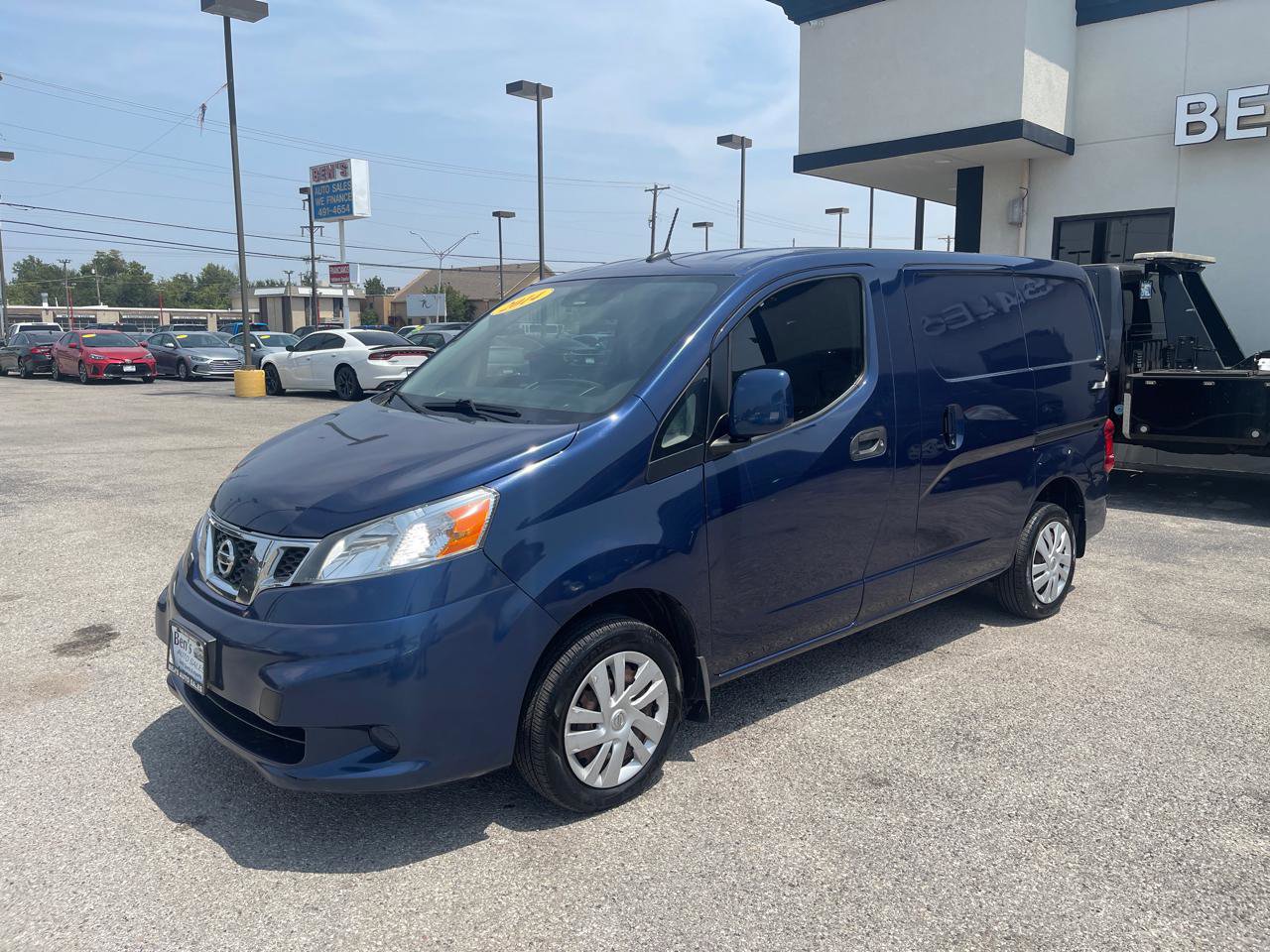 Used 2014 Nissan NV200 SV w/ Technology Package FWD image 2