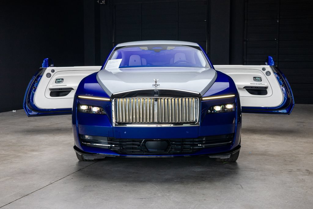 Used 2024 Rolls-Royce Spectre w/ Spectre Launch Package AWD/4WD image 6