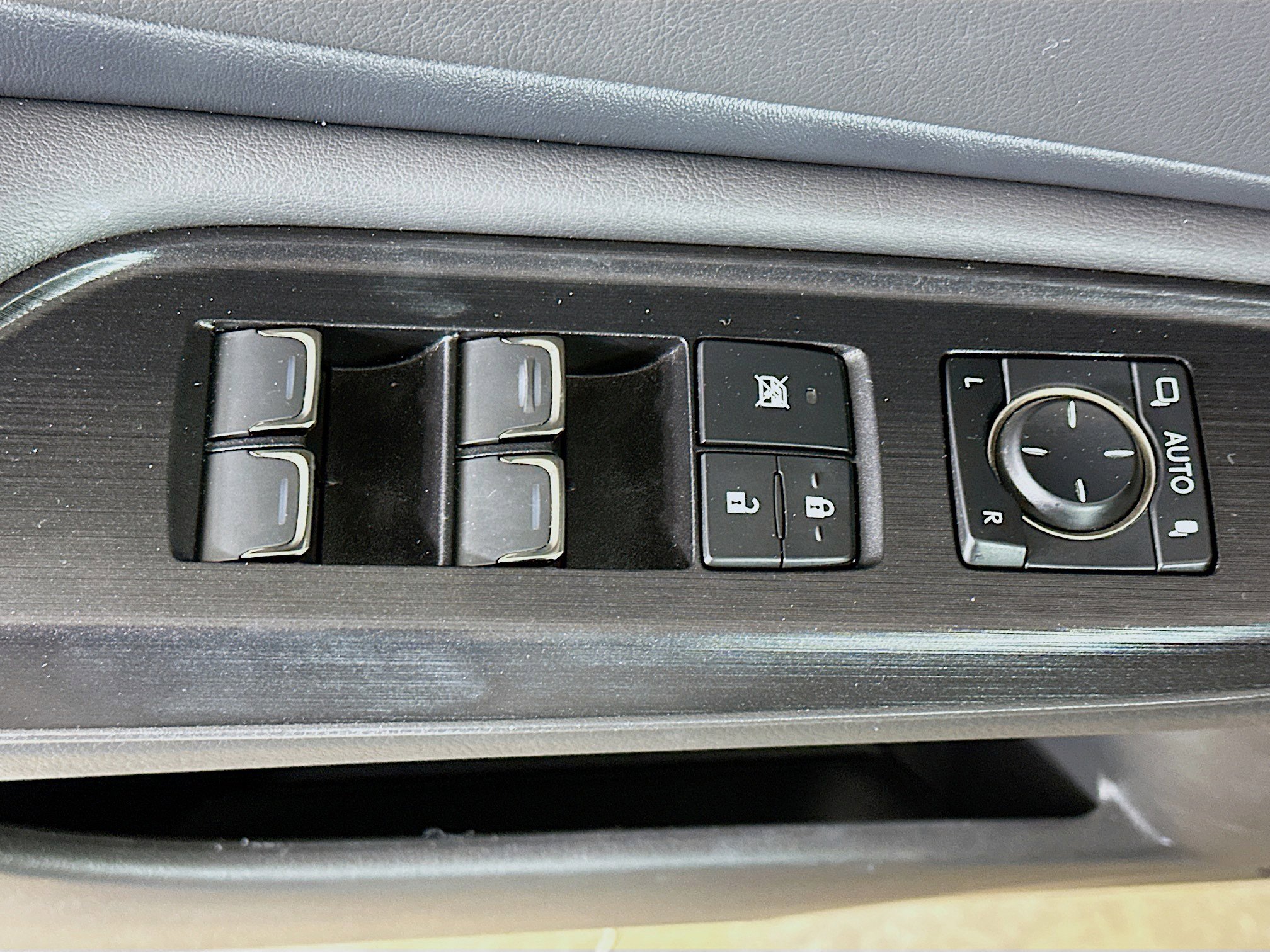 Used 2021 Lexus ES 350 w/ Premium Package image 15