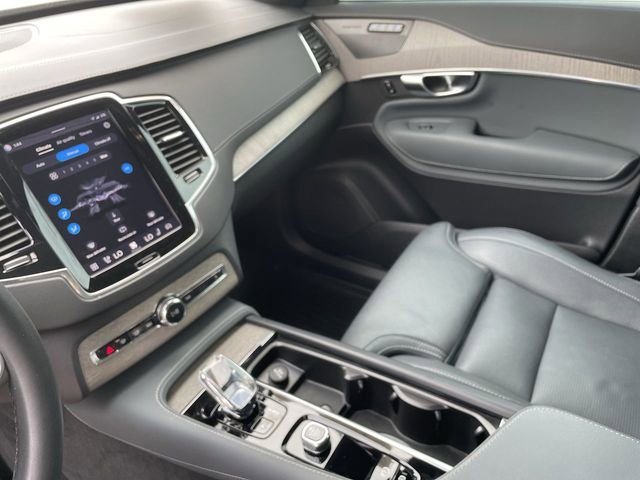 Used 2023 Volvo XC90 B6 Ultimate w/ Protection Package Premier image 13