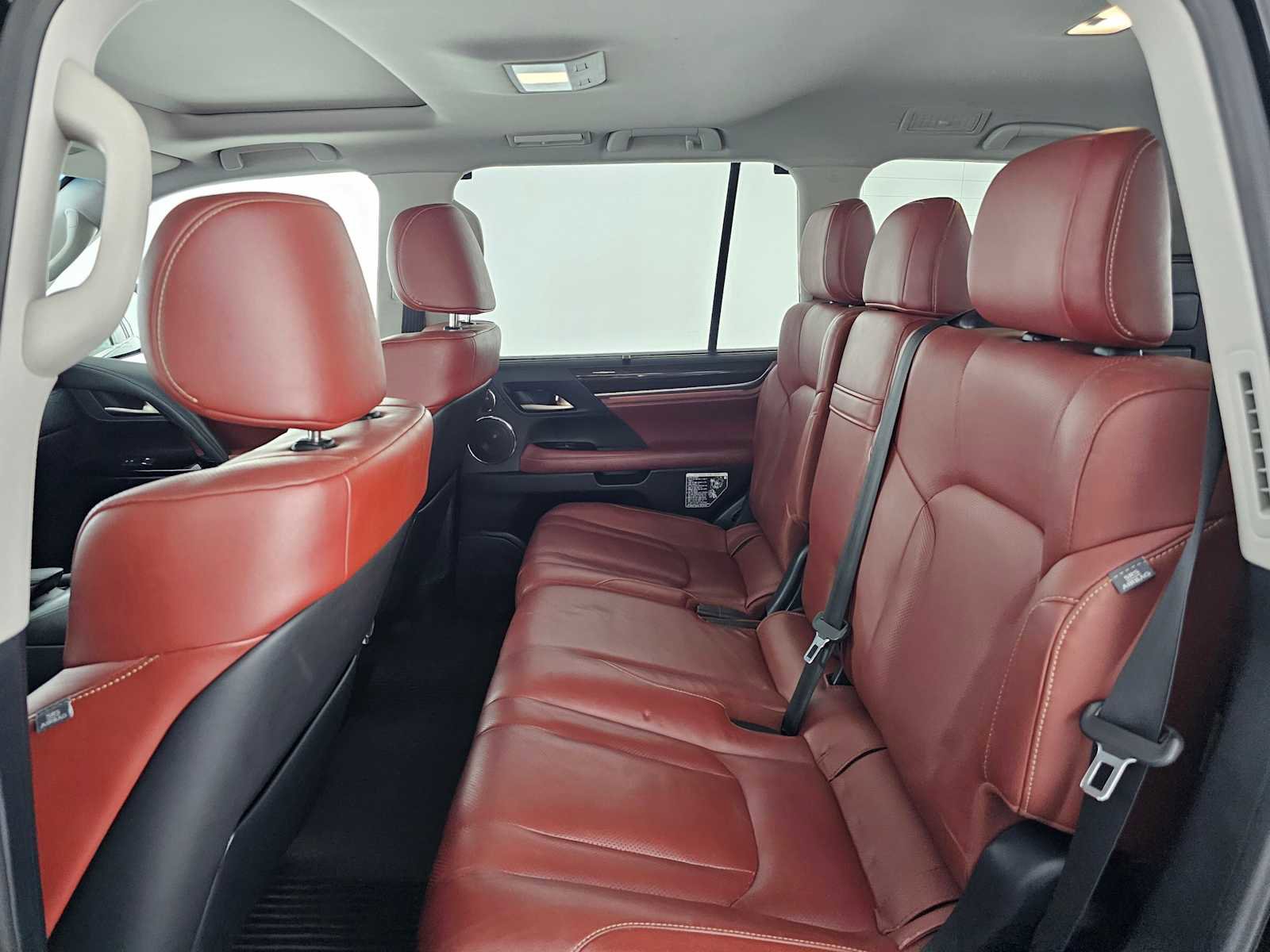 Used 2018 Lexus LX 570 4WD w/ Luxury Package image 18