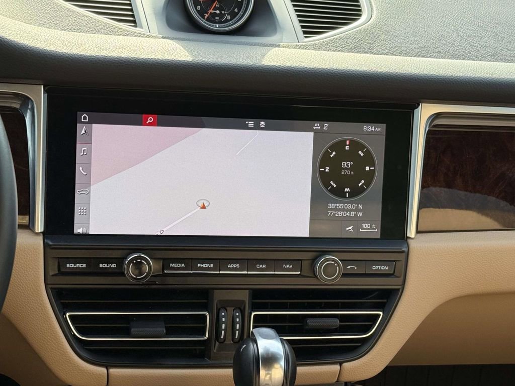 Used 2019 Porsche Macan image 10