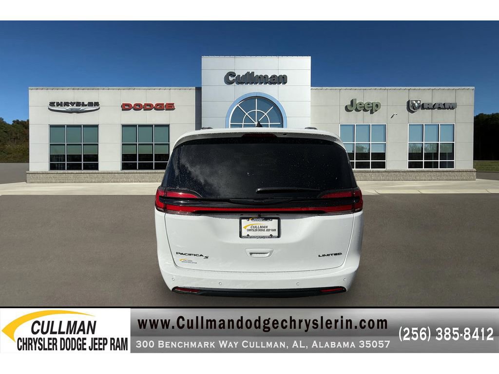 New 2026 Chrysler Pacifica Limited w/ S Appearance Package image 4