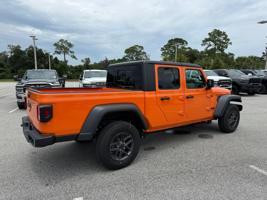 New 2026 Jeep Gladiator Sport AWD/4WD image 3