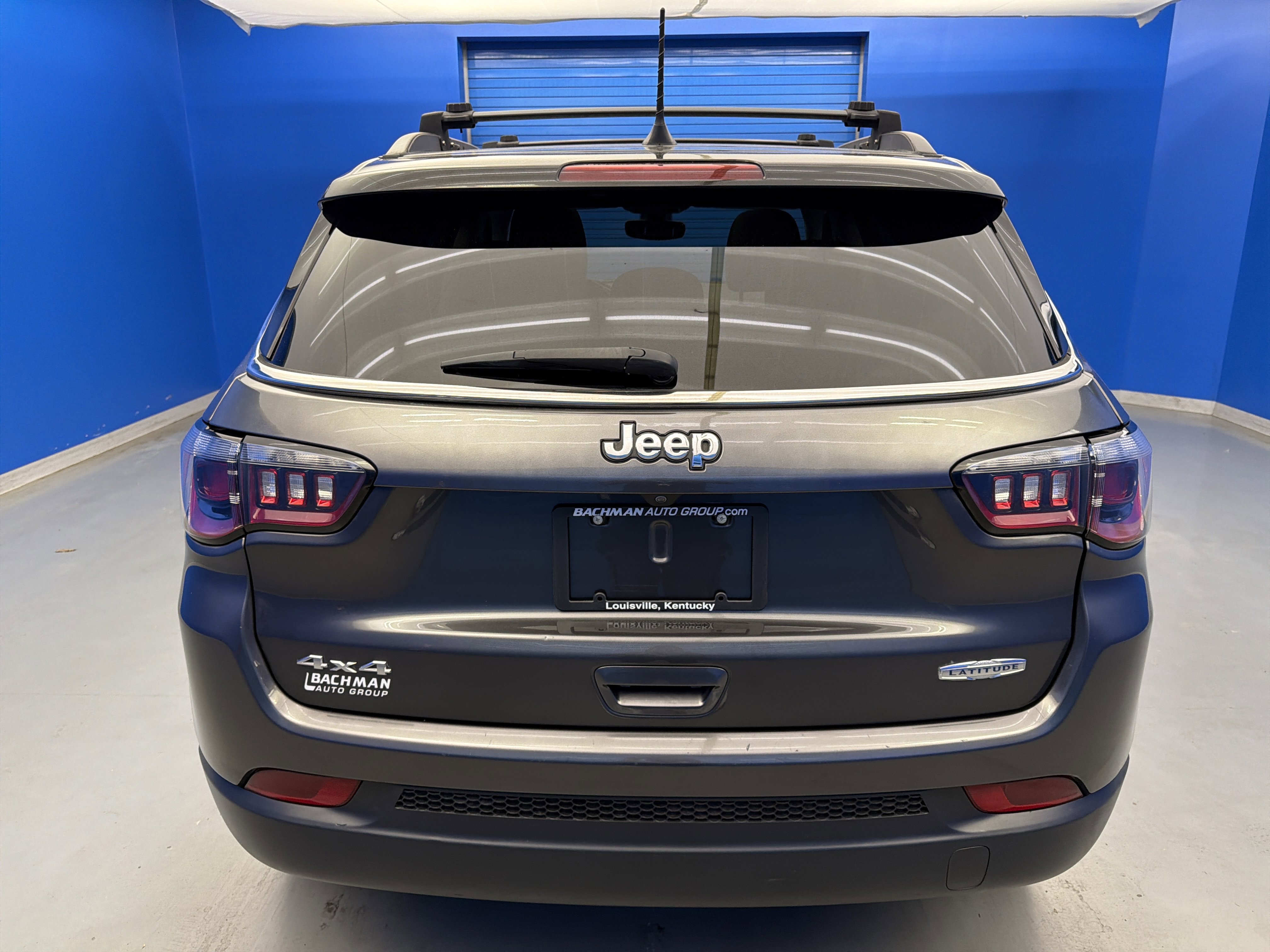 Used 2018 Jeep Compass Latitude w/ Popular Equipment Group AWD/4WD image 6