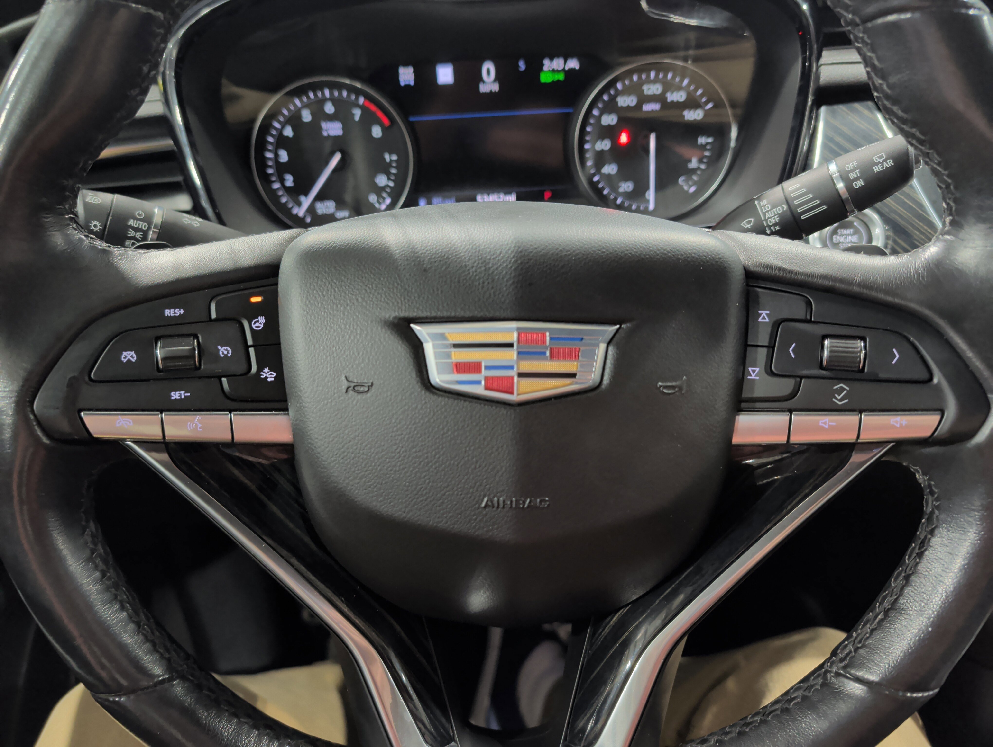 Used 2020 Cadillac XT6 Premium Luxury AWD/4WD image 10
