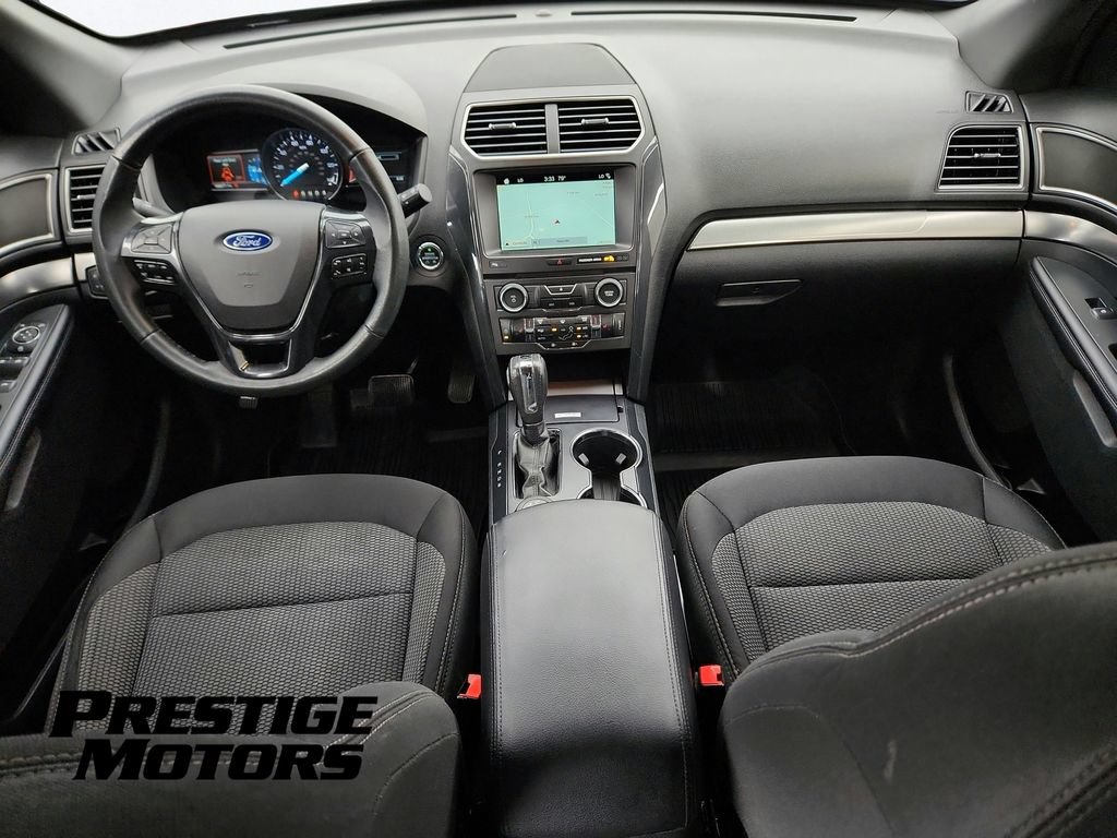 Used 2018 Ford Explorer XLT w/ Equipment Group 201A AWD/4WD image 22