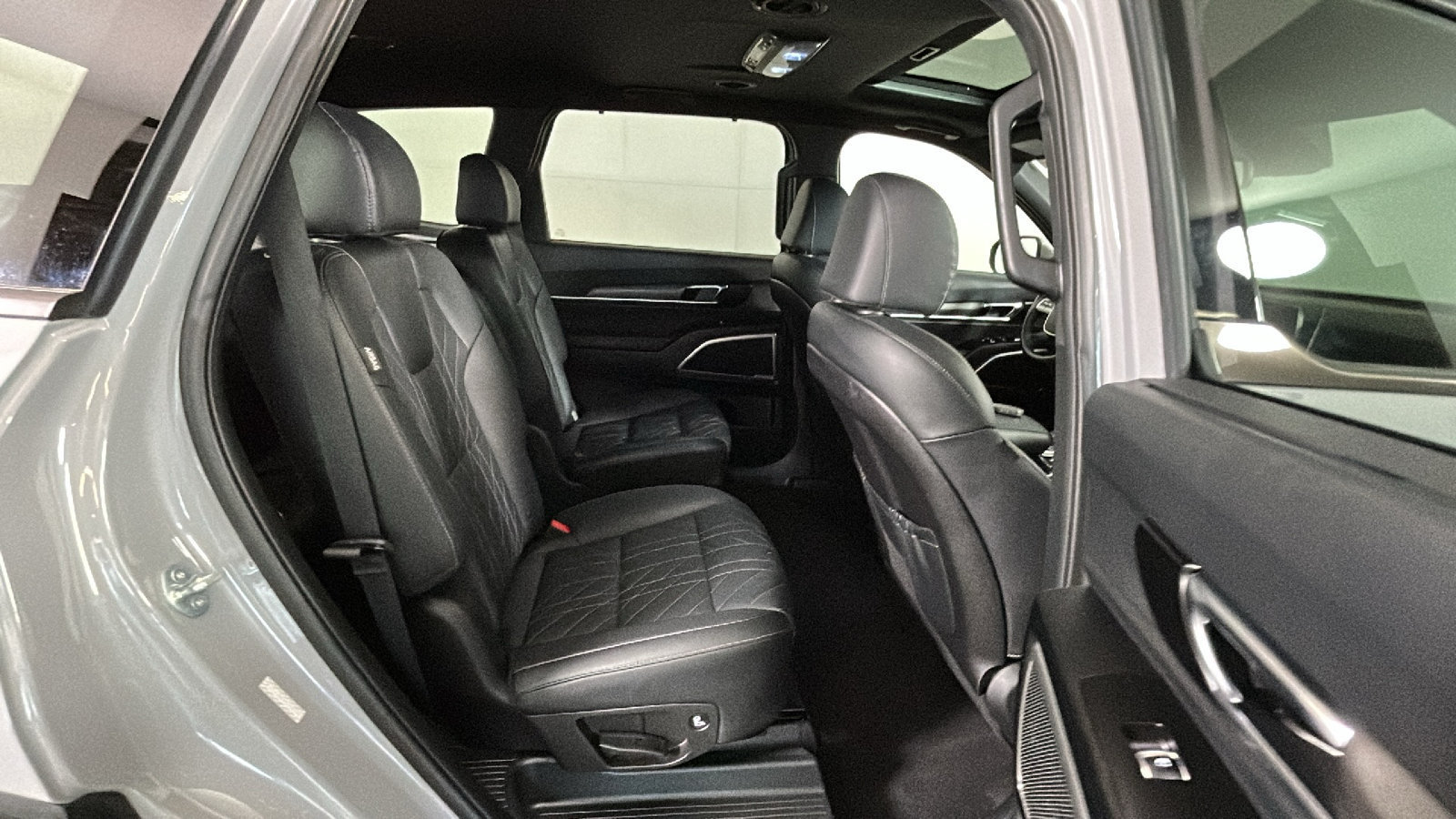 Used 2023 Kia Telluride EX X-Line AWD/4WD image 34