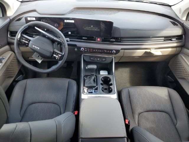 New 2027 Kia Carnival EX FWD image 8