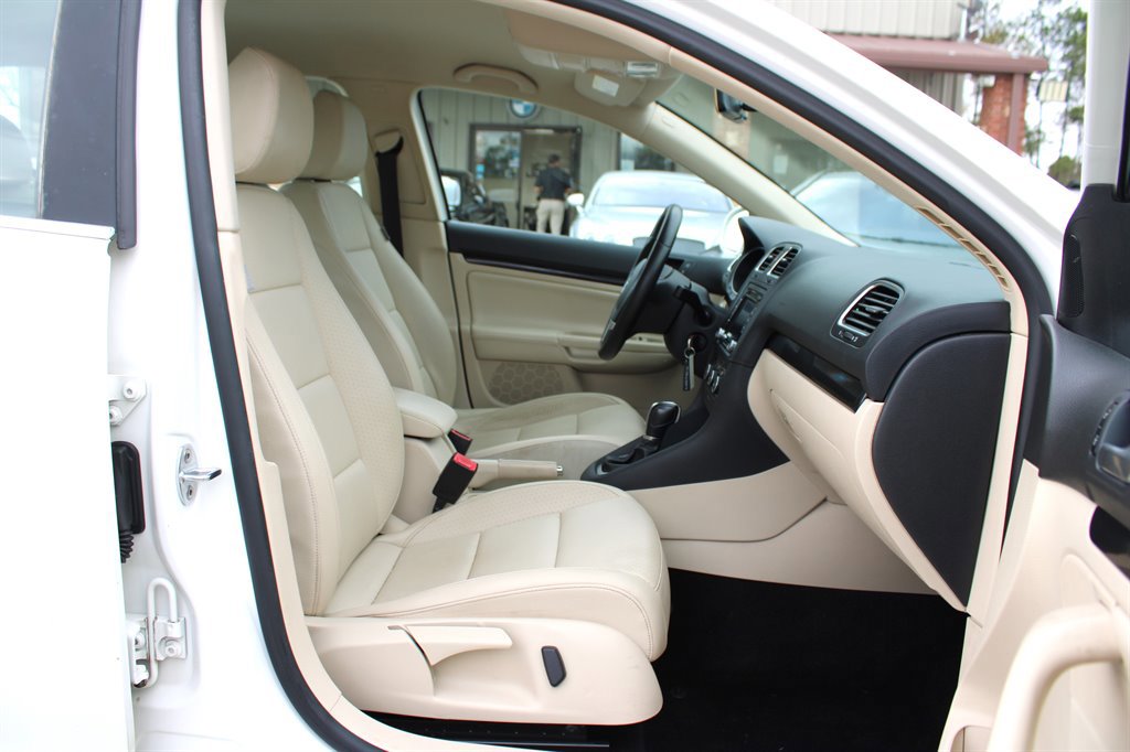 Used 2013 Volkswagen Jetta TDI image 16