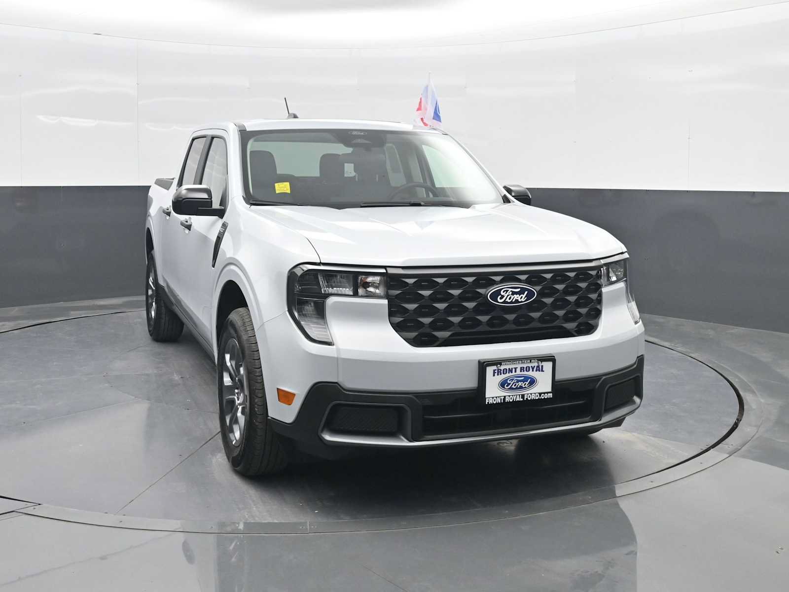 New 2026 Ford Maverick XLT w/ Equipment Group 301A AWD/4WD image 2