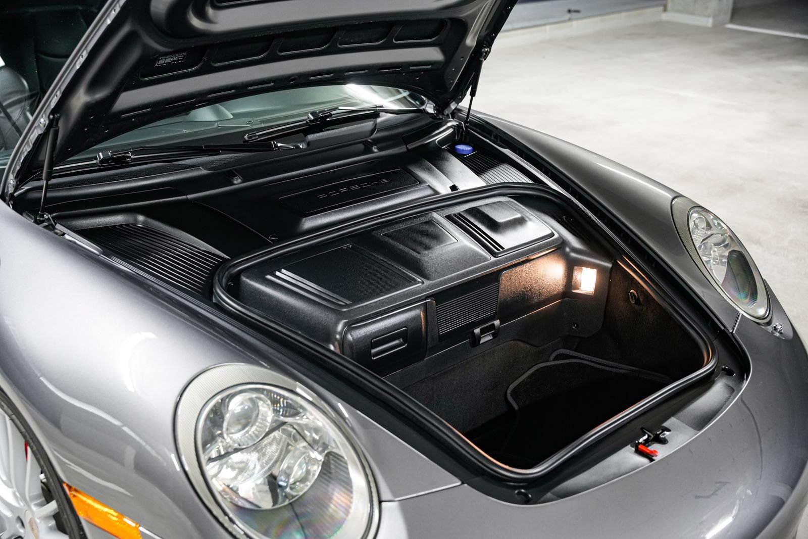 Used 2009 Porsche 911 Carrera 4S AWD/4WD image 38