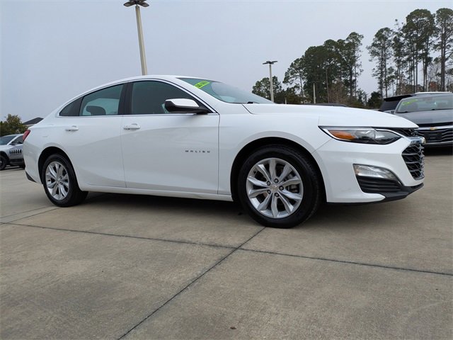 Used 2025 Chevrolet Malibu LT image 2