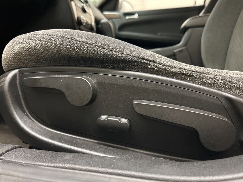 Used 2011 Chevrolet Impala LT image 24