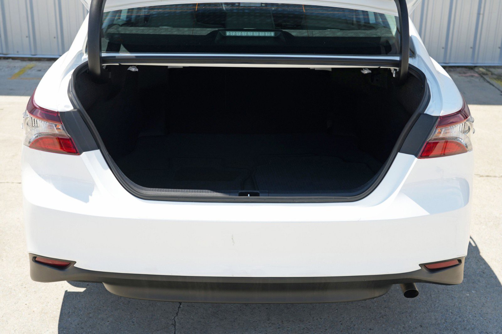 Used 2024 Toyota Camry LE image 8