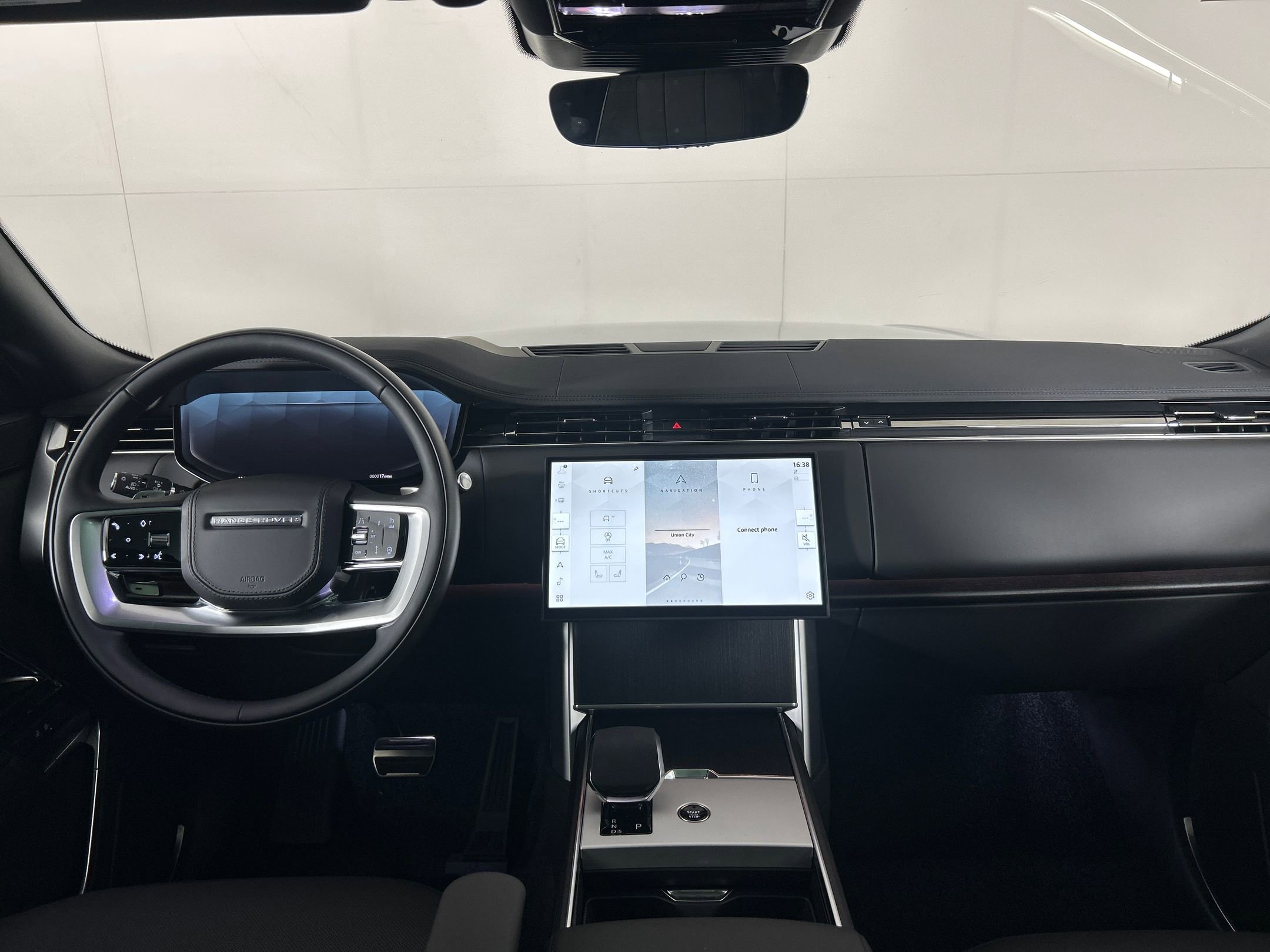 New 2025 Land Rover Range Rover Long Wheelbase SE image 12