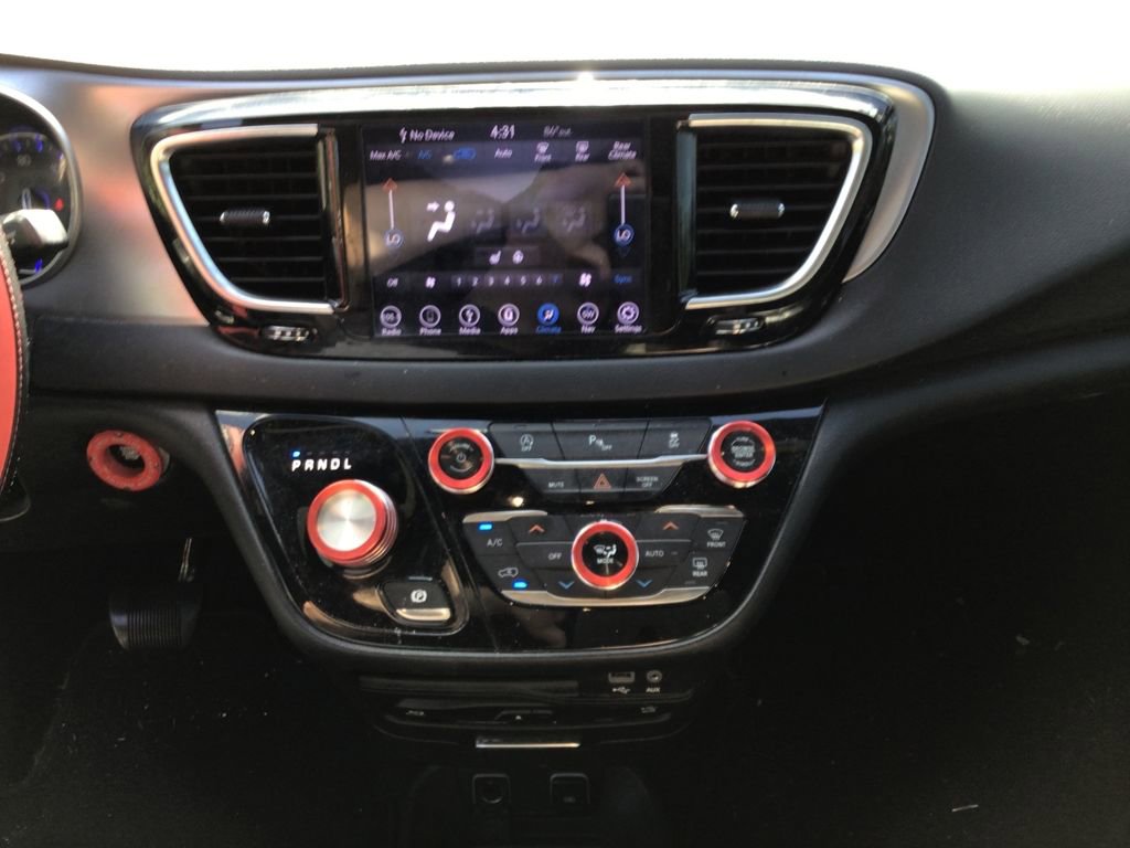 Used 2019 Chrysler Pacifica Touring-L Plus w/ S Appearance Package image 22