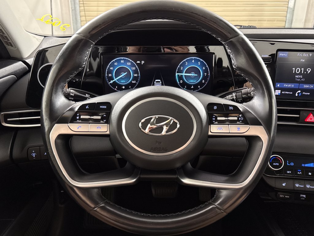 Used 2022 Hyundai Elantra SEL w/ Convenience + Premium Package FWD image 14