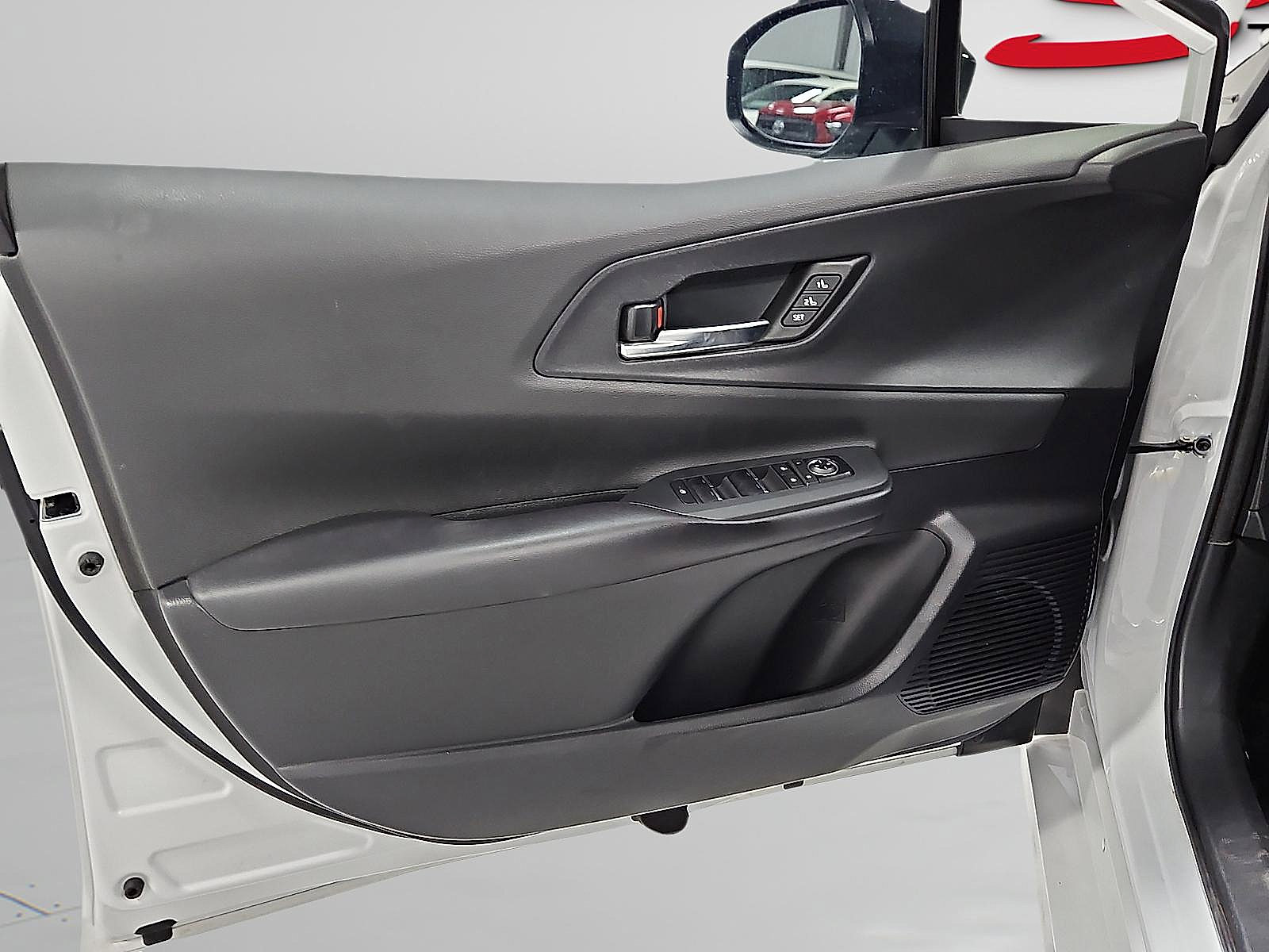 Used 2023 Toyota Prius Prime Premium FWD image 9