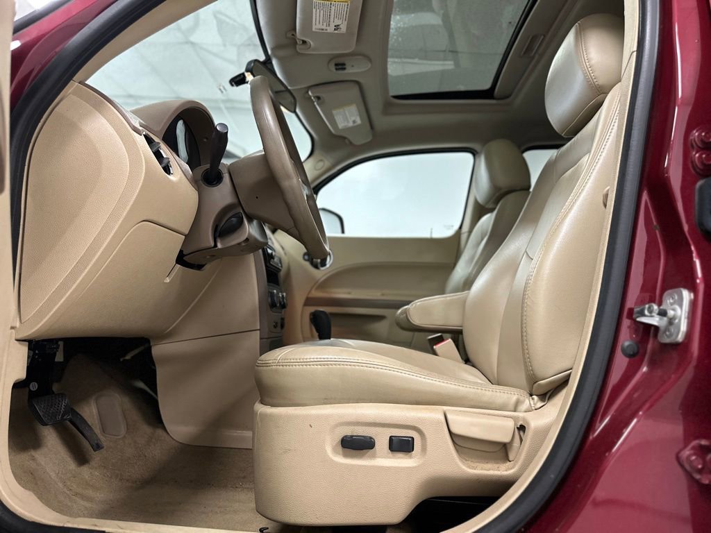 Used 2006 Chevrolet HHR LT image 17