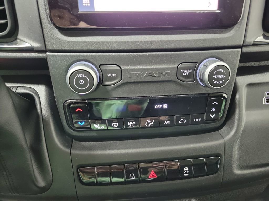 Used 2024 RAM ProMaster 2500 image 17