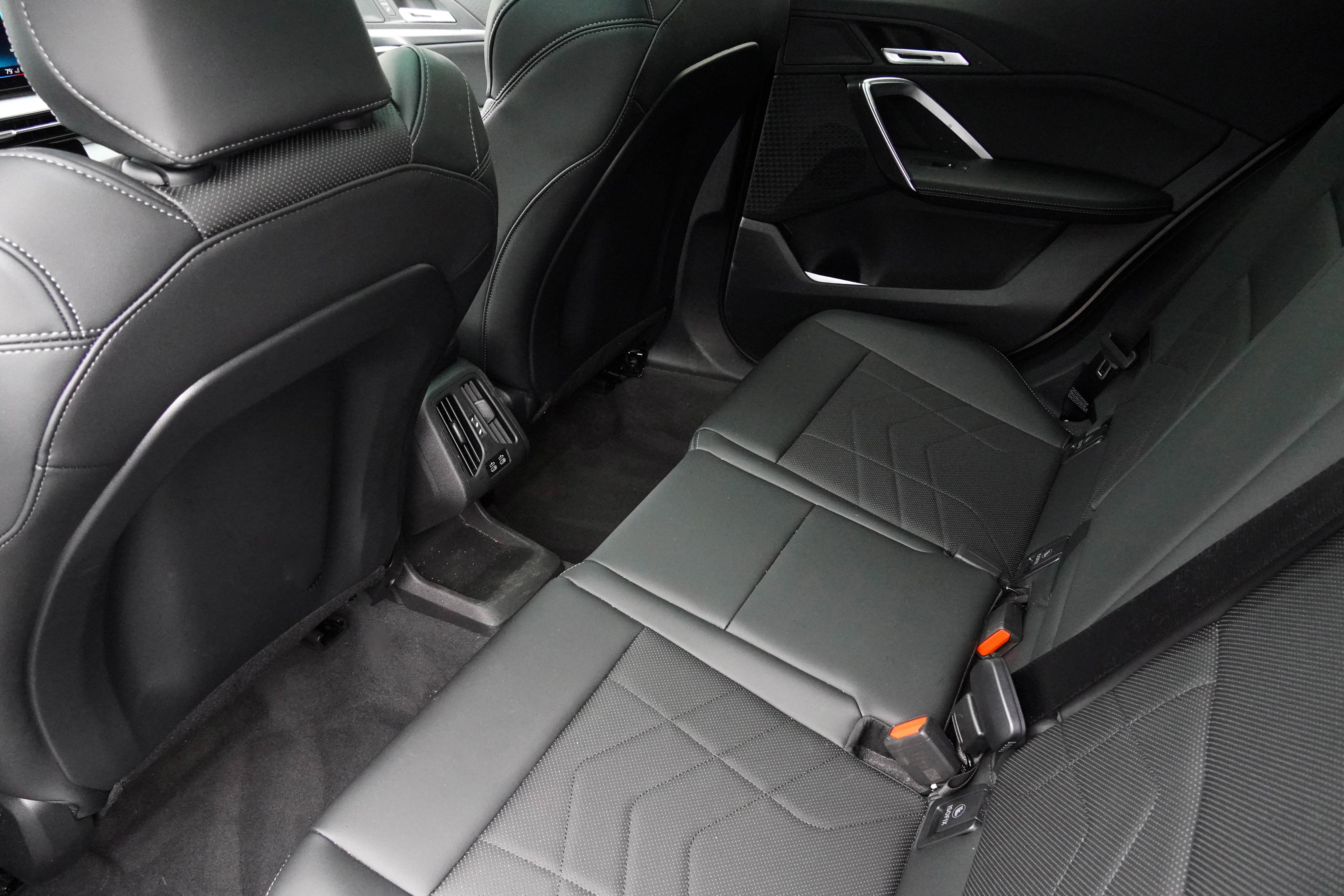 Used 2026 BMW X2 xDrive28i w/ Technology Package image 33