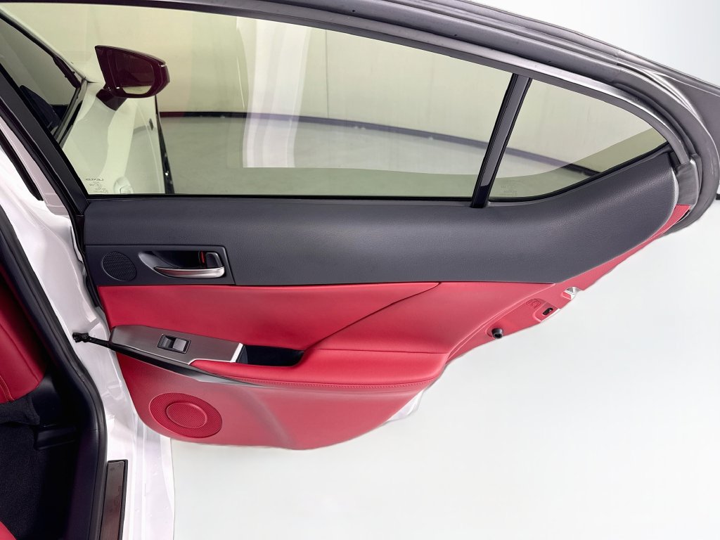 Used 2025 Lexus IS 500 RWD image 27