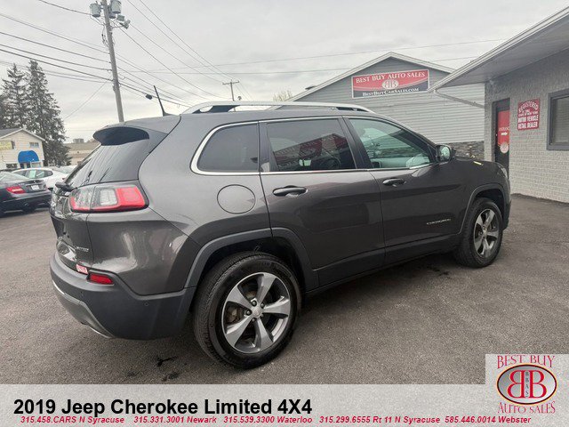 Used 2019 Jeep Cherokee Limited w/ Luxury Group AWD/4WD image 3