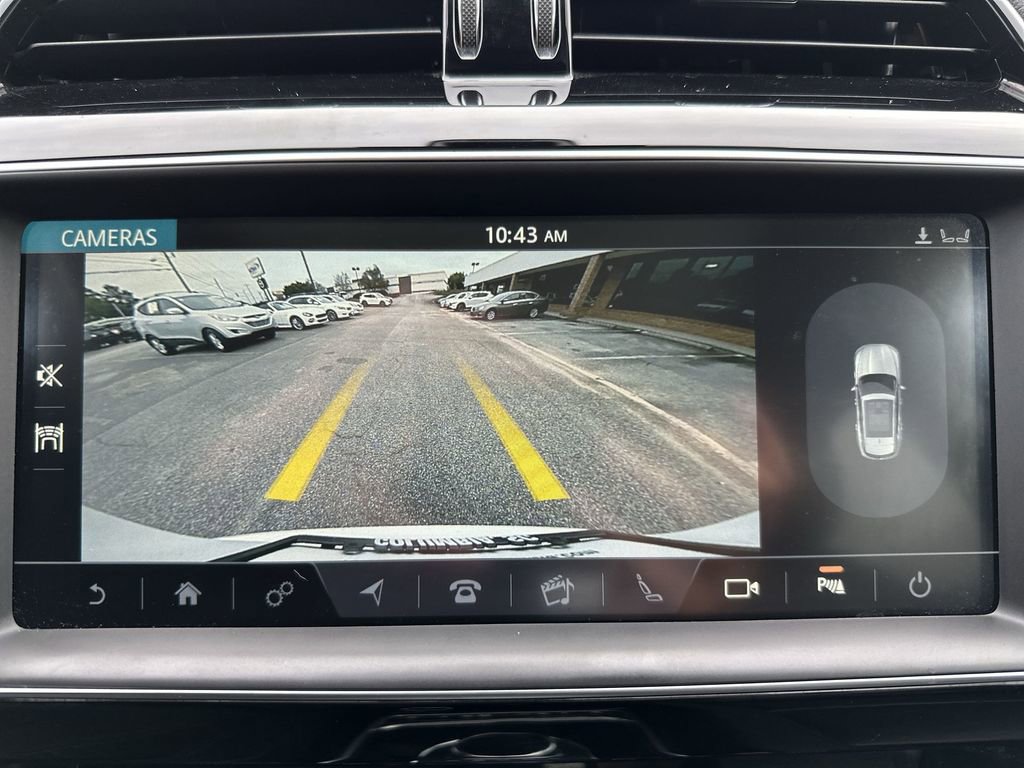 Used 2019 Jaguar F-PACE Prestige image 17