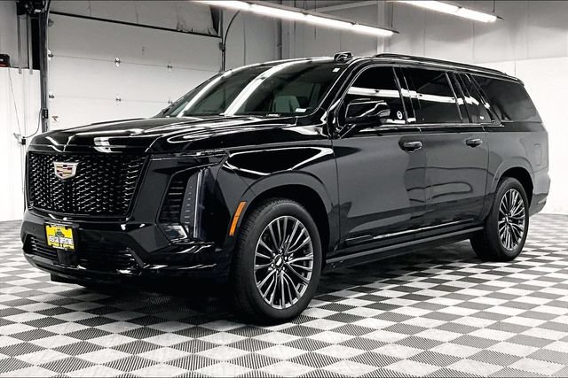 Used 2025 Cadillac Escalade ESV Sport Platinum AWD/4WD image 13